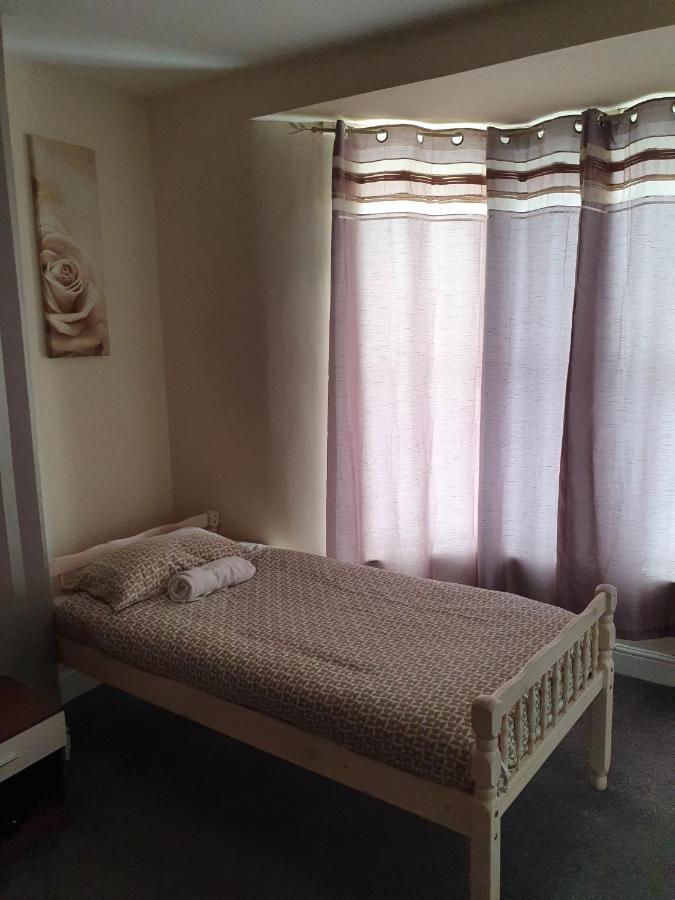 12 Person 6 Bedroom Self Catering House Liverpool Exterior foto