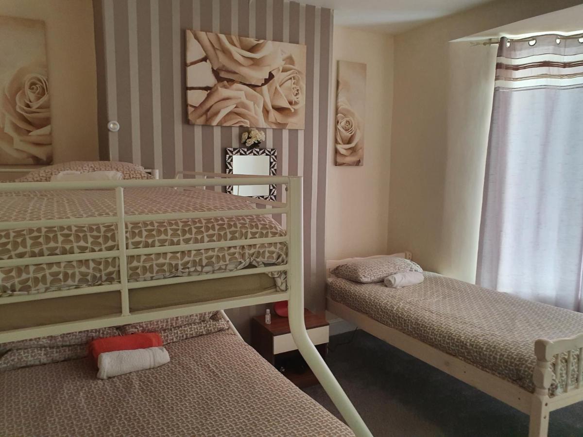 12 Person 6 Bedroom Self Catering House Liverpool Exterior foto